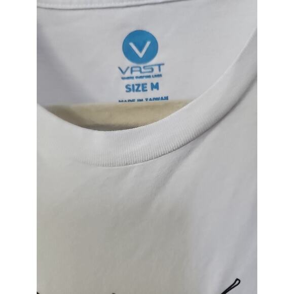 New Vast Men’s Black Graphic Tee Shirt Medium Surfer Yogi Space A130 NWT - Picture 3 of 6